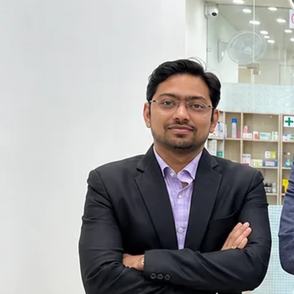Dr. Tarun Parashar - Consultant Chest & Respiratory Physician
